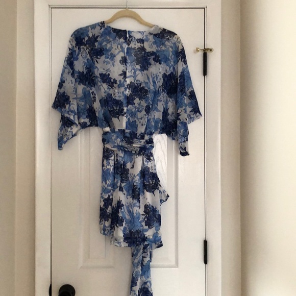 Romper - Picture 2 of 4